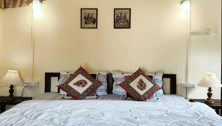 images/Room/tent2.jpg
